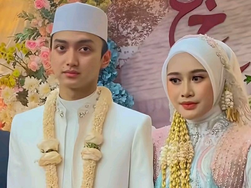 Gus Azmi dan Selebgram Khanza Mariska Menikah